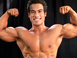 2007 Musclemania Superbody Championships Men’s Backstage Posing Part 1